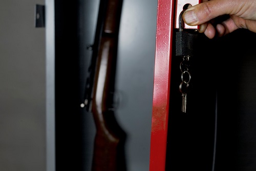 nightstand gun safe featured image
